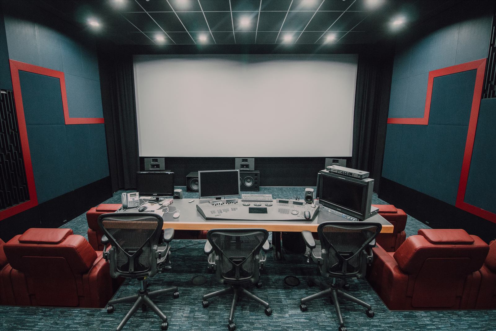 ORIGO Studios color and finishing theatre