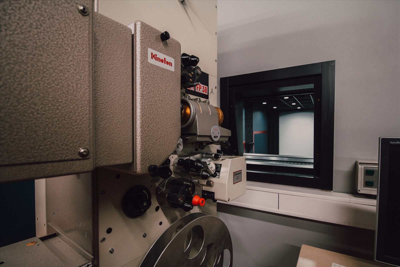Film processing equipment and projection window
